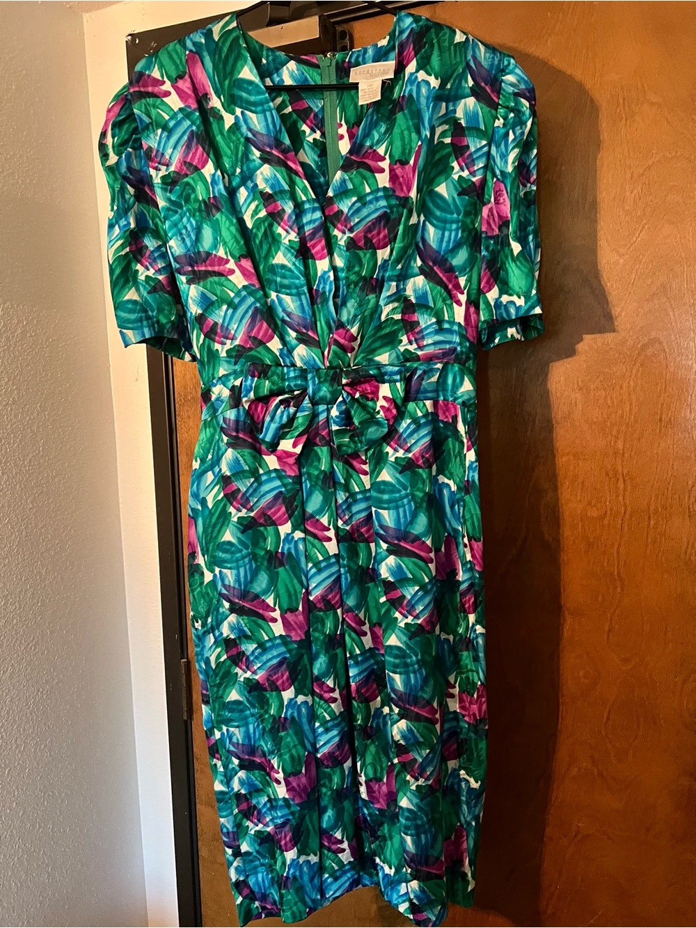 Vintage Nordstrom Petite Focus 100% Silk Dress Size 10P Colorful Floral Abstract
